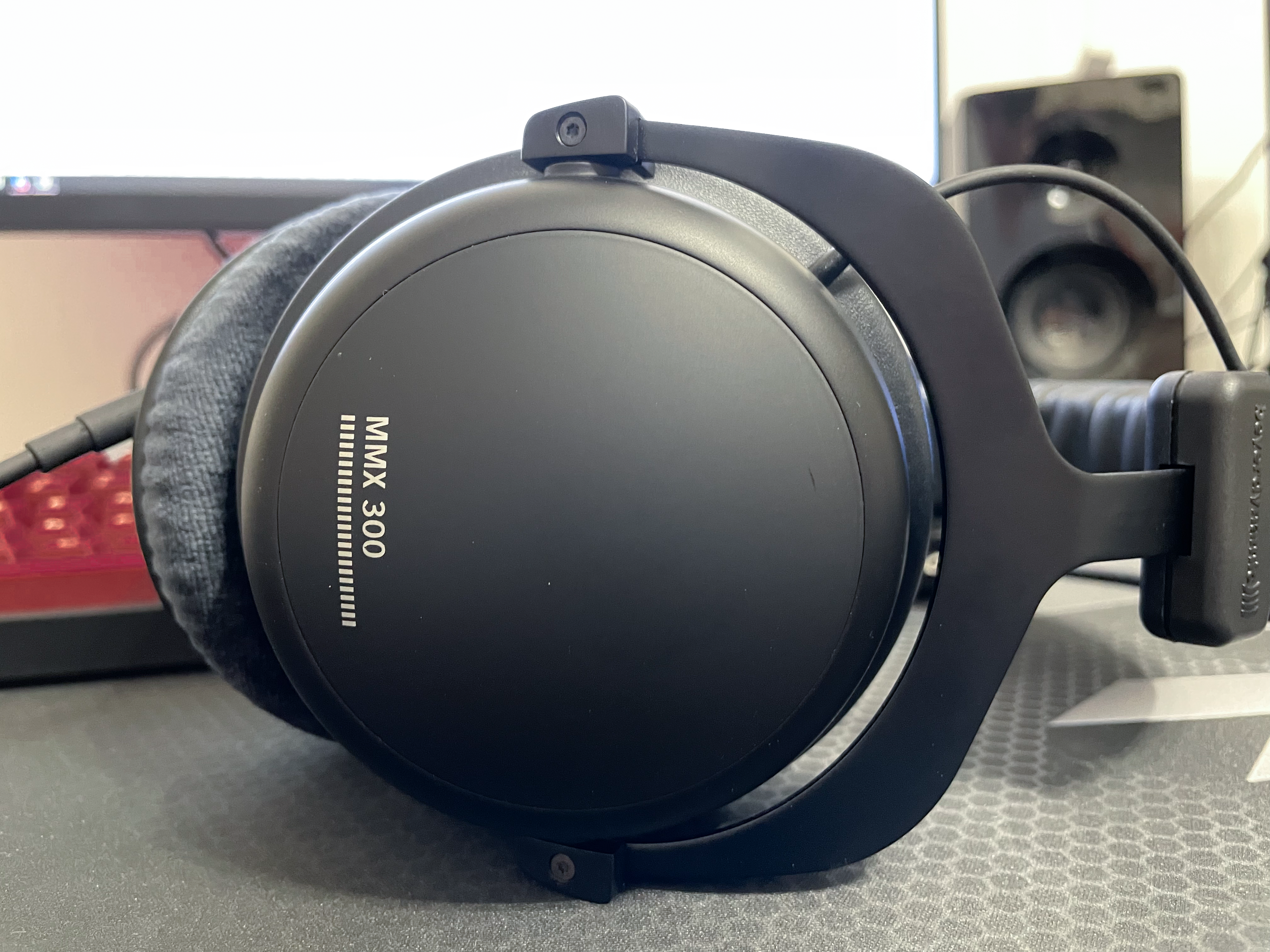 Beyerdynamic MMX 300 