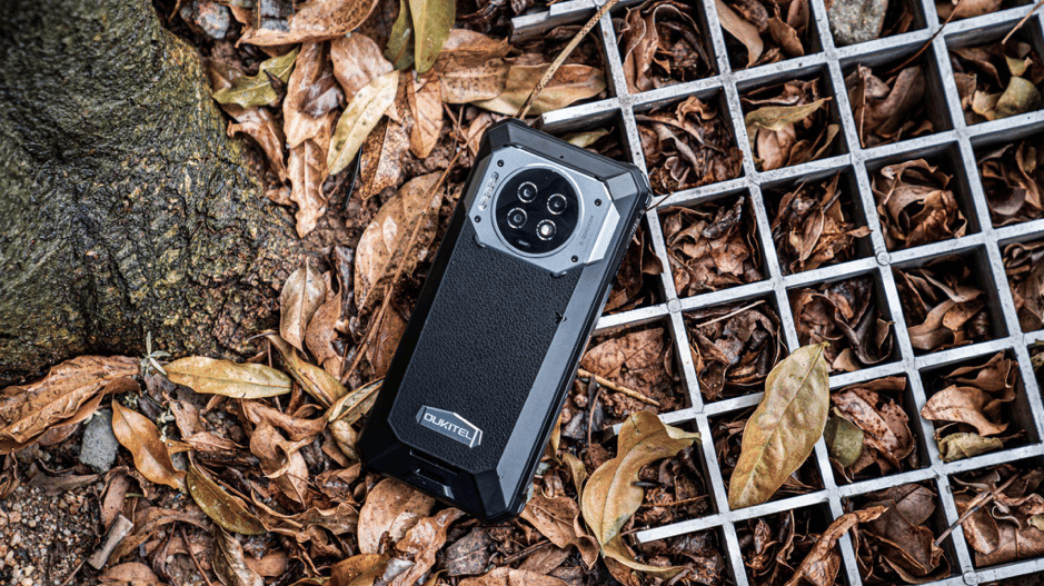 Защищенный смартфон Oukitel WP19 с зарядкой на неделю и ночной камерой ...