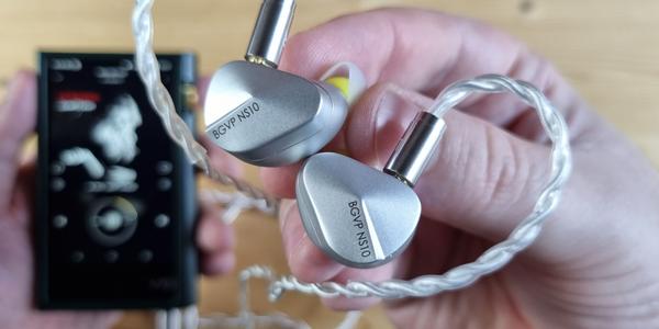 10 недорогих, но очень интересных наушников с Aliexpress, которые введут вас в мир реально крутого звука 10 недорогих, но очень интересных наушников с Aliexpress, которые введут вас в мир реально крутого звука Топ Обзоры Автотоваров